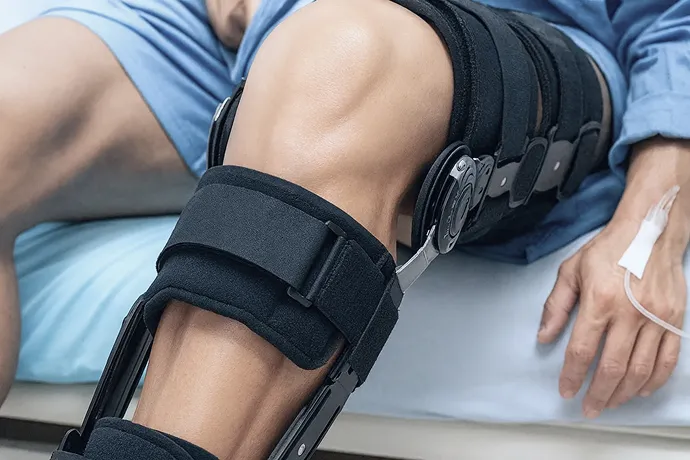 スポーツで外傷を負った人