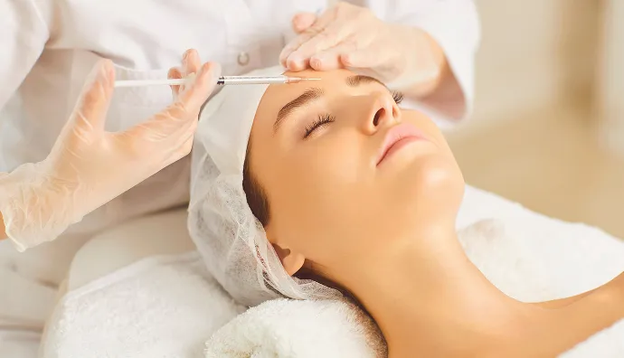 施術を受けている女性の様子